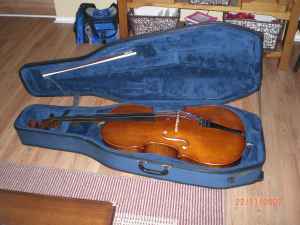 7/8 Pedro Louis Cello, Bow & Case